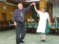 Rozibá` és az est figurái