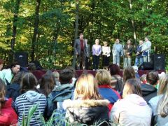 Megnyitó, illusztris vendégekkel