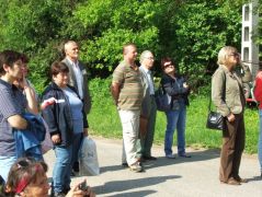 Rendezők és támogatók a nézők között
