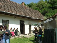 A régi iskola, a rendezvény központja