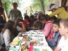 Van aki versenyez...