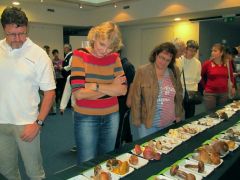 Ma valahogy senki nem akarja fogdosni