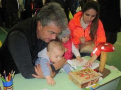 Azt a pirosat! Akarom!!!