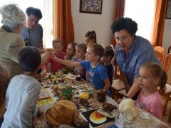 A tanárok is besegítettek a magyarázásban