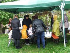 Szatyrok, jelvénykészítés - siker