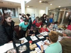 Valahogy mindig több a gyerek, mint a szék...