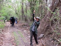 Tarzan!!! Wjesek hozza magát...