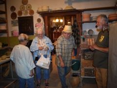 Éva egyszemélyes káposztafőző edényt keres