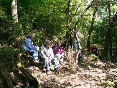 Pihenő a Leányvár oldalában