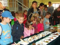 Először mindenki nézzen jól körül!