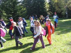 Simcsik Laciék ~500 diákot vezettek fel