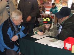 Tudja ám nélkülünk is!