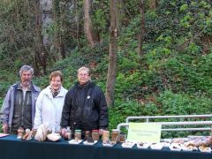 Gizusék, Erzsike, a lelkes segítők