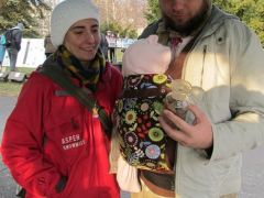 Bébi levegőztetés közben...