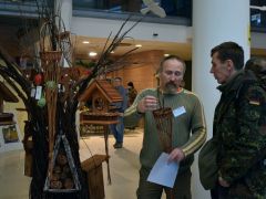 Fonott madáretetők - művészien praktikusak