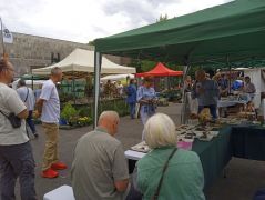 Béla bácsinak is kijárt egy előadás...