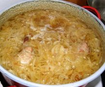 Összefőzés után behabarjuk